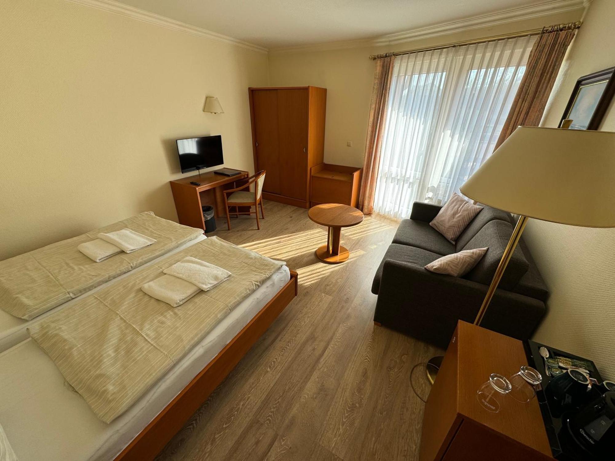 Hotel Garni Seeschloesschen Kolpinsee Exterior foto